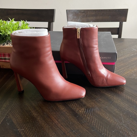 Vince Camuto ankle boots - Picture 4 of 11